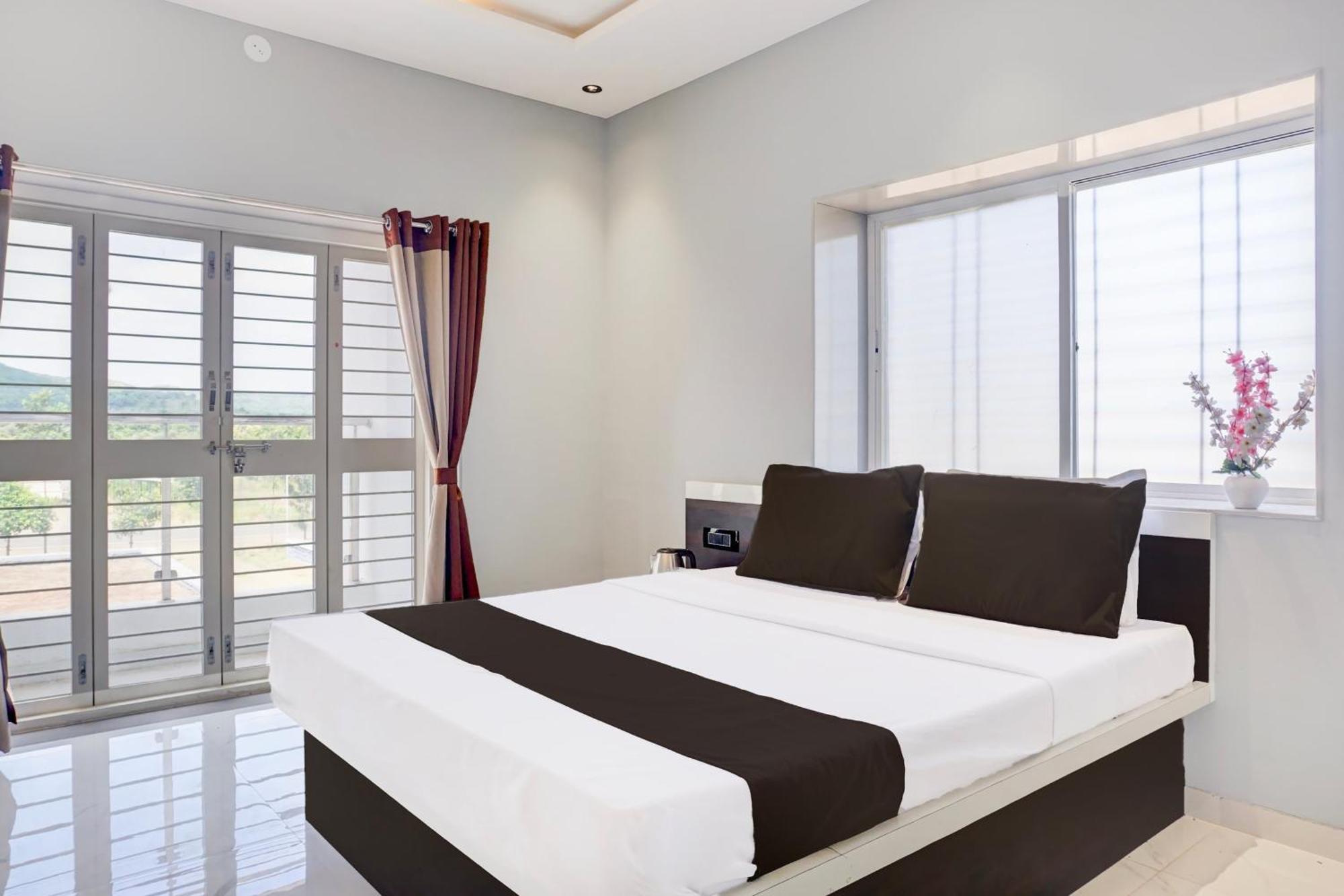Hotel O Jeevan Restaurant & Lodging Kavathe Luaran gambar
