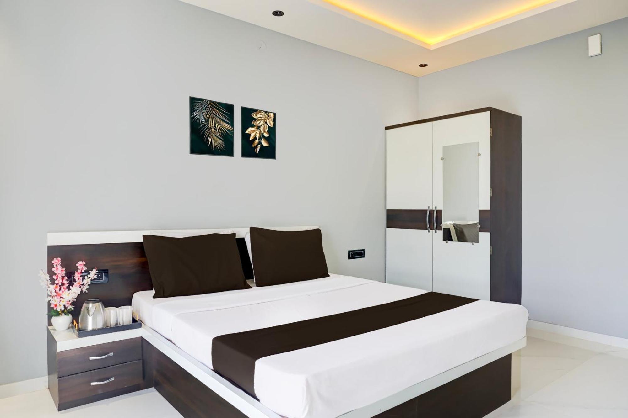 Hotel O Jeevan Restaurant & Lodging Kavathe Luaran gambar